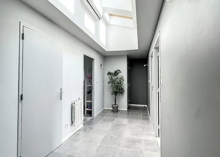 D'architecte Moderne Hébergement de vacances