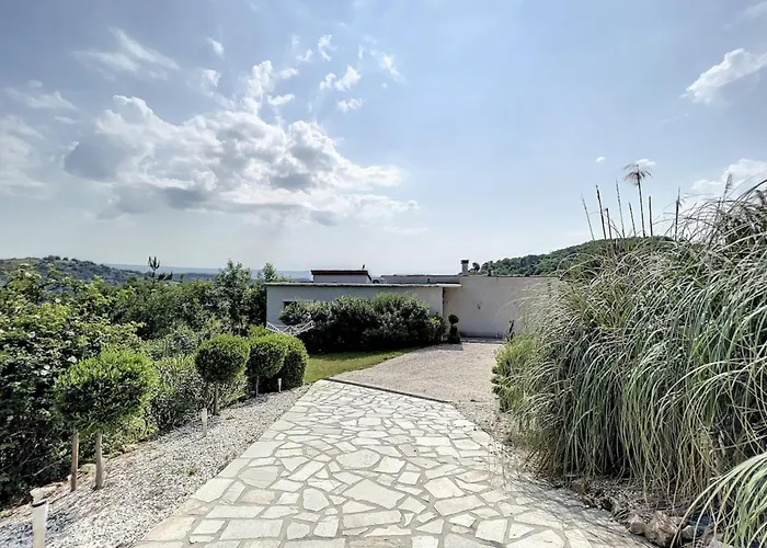 D'architecte Moderne * Chazeaux (Ardeche)